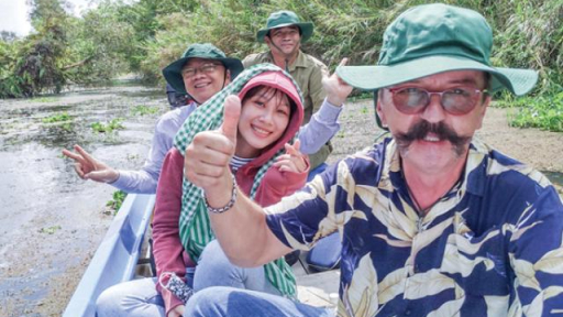 Lung Ngọc Hoàng: 'Nữ hoàng' của tour khám phá vùng quê miền Tây