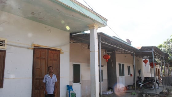 Một già làng vùng dân tộc Raglai ở Khánh Hòa kiên trì vận động xây nên những ngôi nhà mới