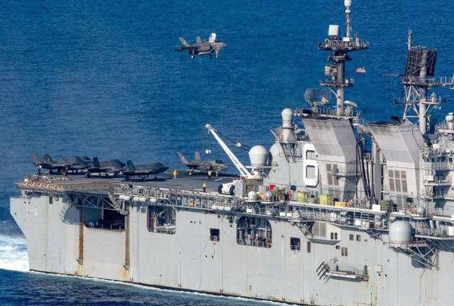 Tàu chiến Mỹ cùng tiêm kích F-35 cách nơi tàu TQ hoạt động ở Biển Đông bao xa?