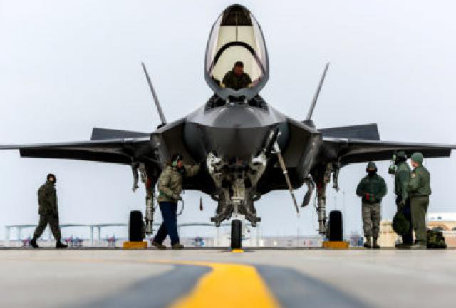 Bí mật vũ khí: F-35 bị cấm bay chế độ siêu âm vì lỗi chết người này