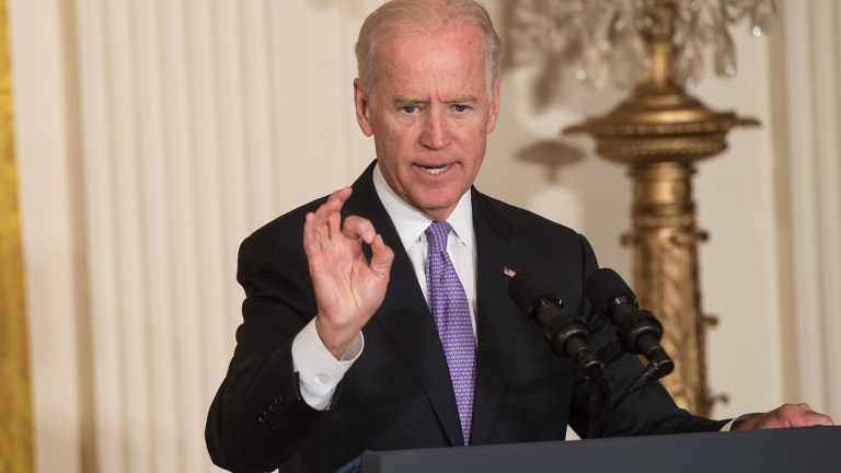 Biden cảnh báo sa thải phụ tá ngay tại chỗ nếu họ làm điều này