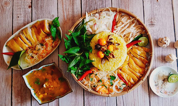 Cơm gà Hội An - đặc sản trứ danh nức tiếng phố Hội xứ Quảng