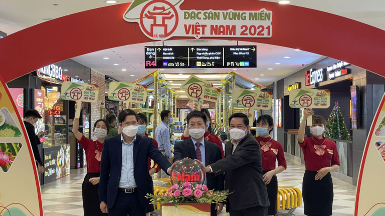 Hội chợ Đặc sản Vùng miền 2021: Quy tụ gần 10.000 sản phẩm độc lạ, Vinmart tiêu thụ hàng trăm tấn nông sản
