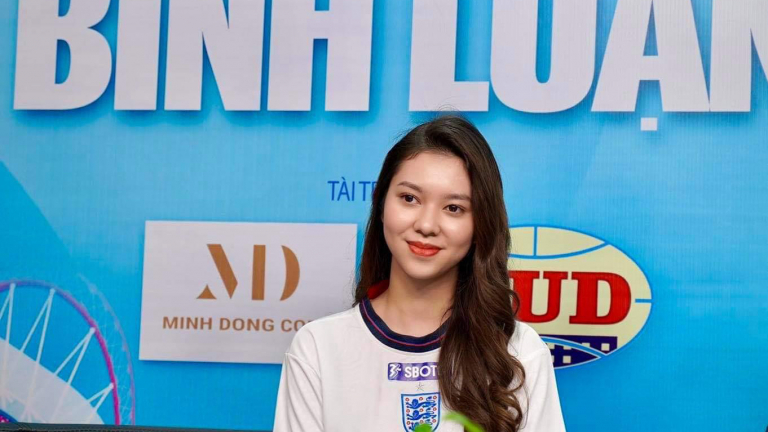 Hotgirl Hà Bùi: 'Sterling ghi bàn và Anh sẽ đăng quang ngôi vô địch EURO 2020'