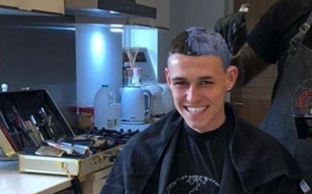 Kiểu đầu 'chất chơi' của Phil Foden và những điều thú vị chưa được tiết lộ