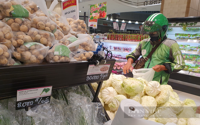 Đề xuất triển khai đi chợ hộ qua ứng dụng Grab cho người dân 'vùng cam, vùng đỏ' 