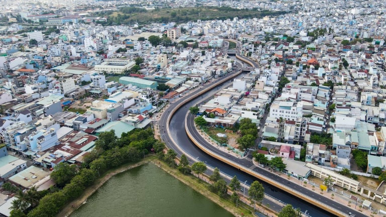 Phường có dân số đông nhất TP. Hồ Chí Minh