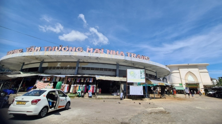 Tiểu thương chợ Đầm mới Khánh Hòa phàn nàn về công năng sử dụng