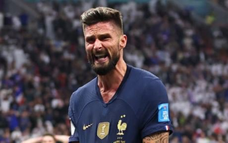 Bí quyết thành công của Olivier Giroud: Ăn uống khoa học, tập luyện siêng năng