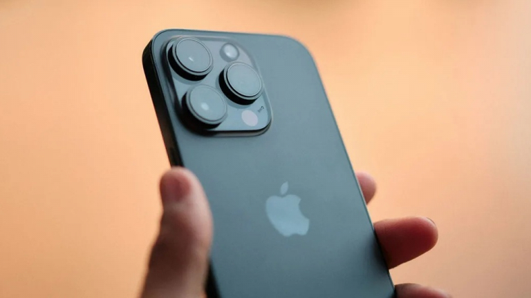 Người dùng mất kiên nhẫn với iPhone 14 Pro
