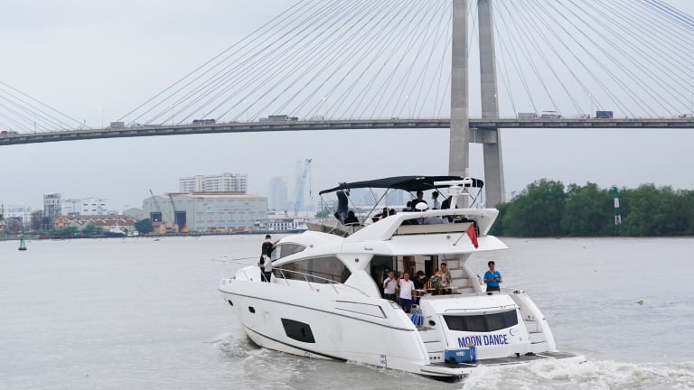 Sau bay trực thăng, sắp có tour du thuyền hạng sang trên sông Sài Gòn