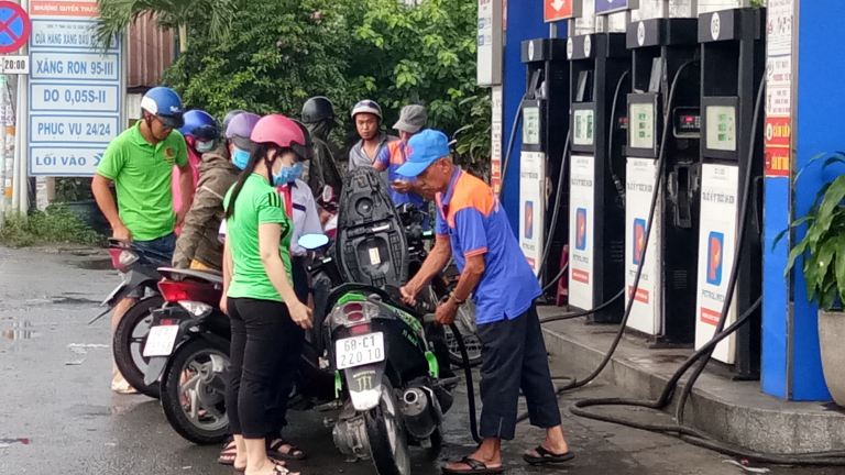 Dự báo giá xăng tiếp tục tăng