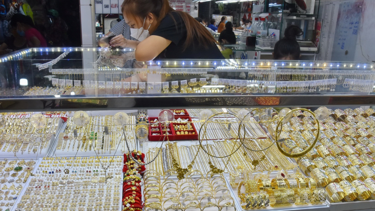 Giá vàng hôm nay 4-5: Tăng trở lại do lạm phát nóng lên