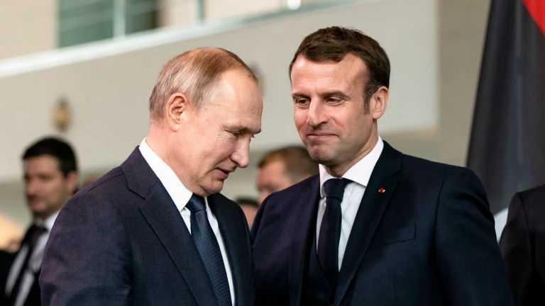 Chiến sự Ukraine: Ông Macron hé lộ lý do vì sao thường xuyên gọi điện cho Tổng thống Putin