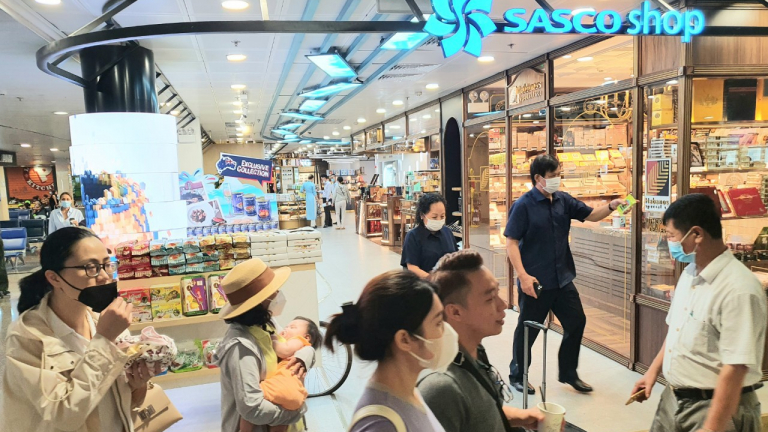 Hàng không phục hồi: Công ty của vua hàng hiệu Hạnh Nguyễn và ACV làm một quý ăn cả năm