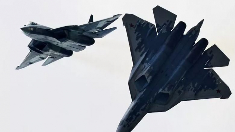 Máy bay phản lực Su-57 Felon của Nga liệu có đánh bại được F-35 và F-22 của Mỹ?