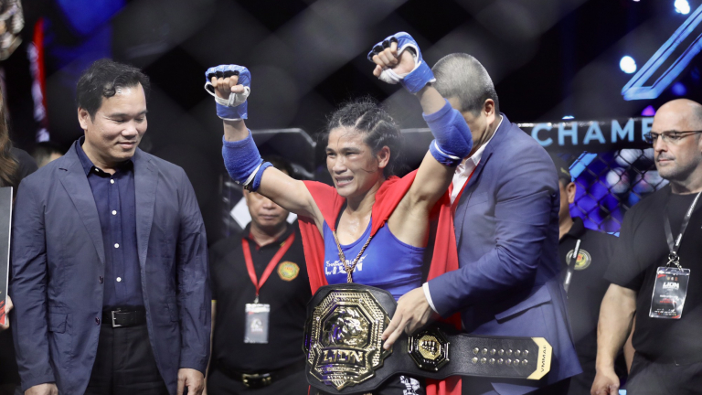 Nguyễn Thị Thanh Trúc: Từ nữ hoàng Muay Thái đến nhà vô địch MMA 