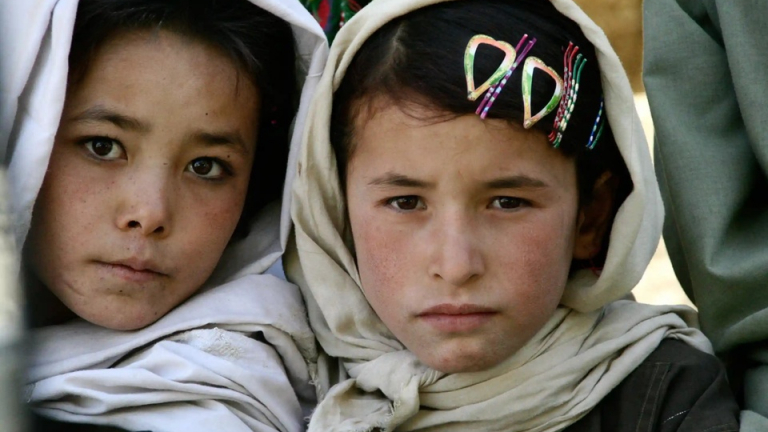 Afghanistan 'đã mất' sau khi Taliban nắm quyền qua ống kính người tị nạn