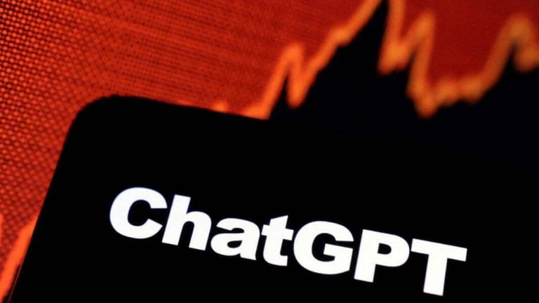 ChatGPT có thể hỗ trợ cả người chơi chứng khoán