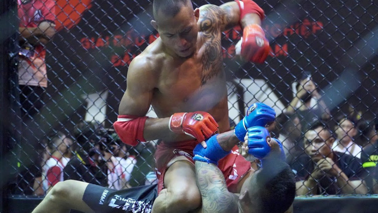 Võ sĩ Trần Quang Lộc: Từ diễn viên đóng thế đến tay đấm bất bại của MMA Việt