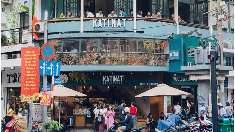 Vì sao Katinat vượt mặt Starbucks về độ hot trên mạng xã hội?