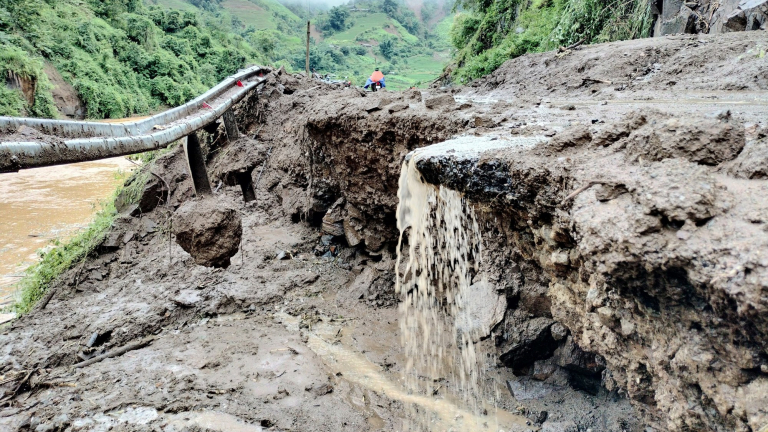 Mù Cang Chải (Yên Bái): Hồ Bốn tan hoang sau lũ dữ, gần 100 người dân không còn nhà