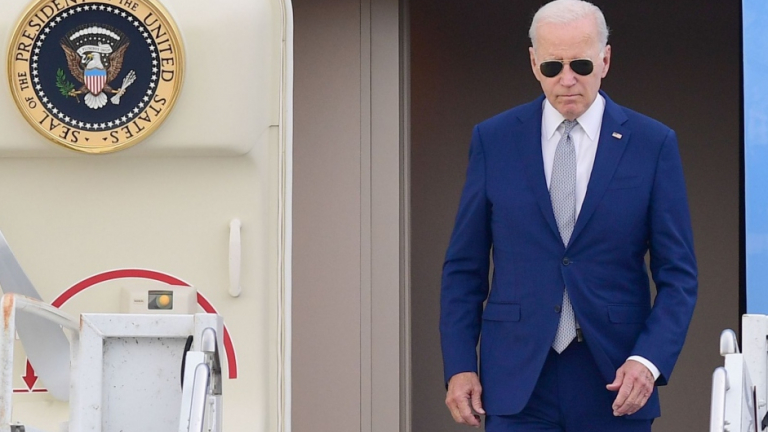 Tổng thống Hoa Kỳ Joe Biden đến Hà Nội, bắt đầu chuyến thăm cấp Nhà nước tới Việt Nam