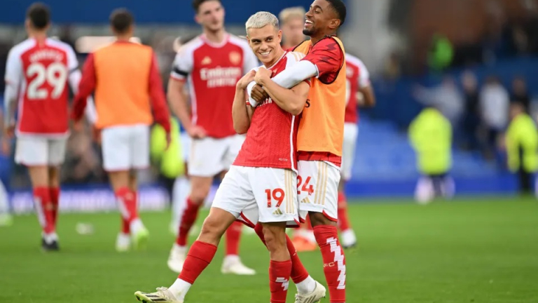 “Kép phụ” lập công, Arsenal xóa dớp trước Everton