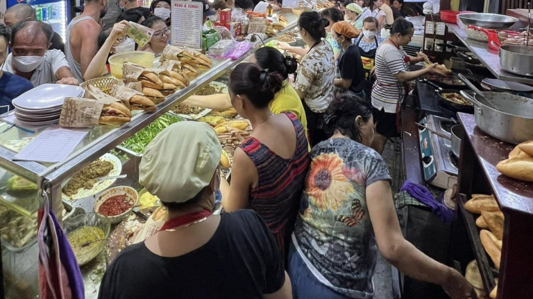  Quảng Nam: Đề nghị xử lý tiệm bánh mì Phượng để xảy ra ngộ độc hàng trăm người