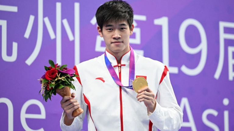 Kình ngư tuổi teen Trung Quốc lập kỷ lục môn bơi tại ASIAD 19