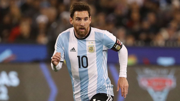 Messi tạo dấu ấn đặc biệt, Argentina đánh bại Peru