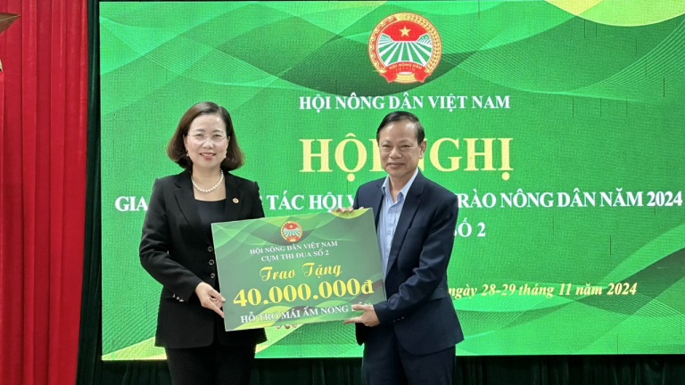 Phó Chủ tịch Hội NDVN Bùi Thị Thơm chủ trì hội nghị Cụm thi đua số 2 tổ chức tại Thanh Hóa