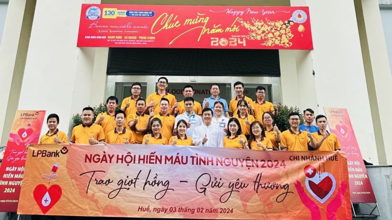LPBank tổ chức ngày hội hiến máu tình nguyện 2024 “Trao giọt hồng - Gửi yêu thương”