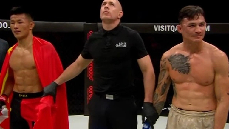Thành Lê thua knock-out võ sĩ Trung Quốc, mất đai MMA thế giới