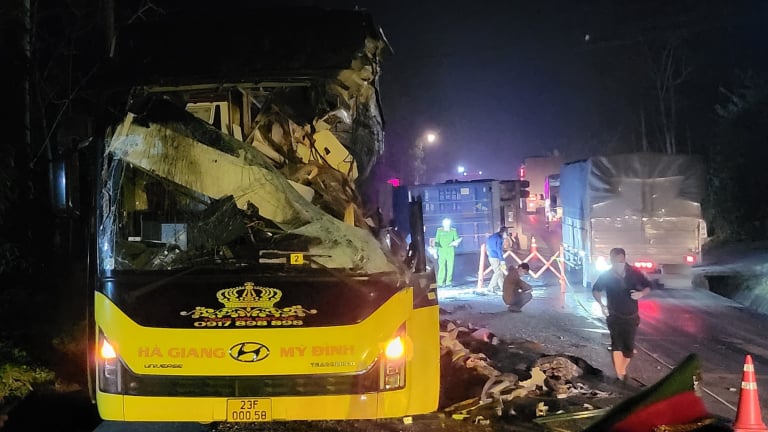 Vụ tai nạn xe khách nghiêm trọng tại Tuyên Quang: Hé lộ nguyên nhân ban đầu; lái xe không có nồng độ cồn