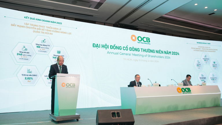 Cổ đông lại chất vấn về khoản nợ của FLC và Đại Nam, CEO OCB trả lời gì?