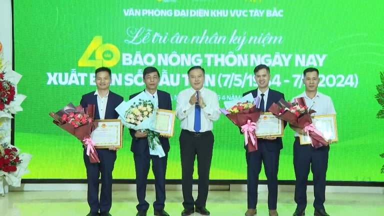 Video: Văn phòng đại diện Báo NTNN tại Tây Bắc đón nhận loạt Bằng khen vì thành tích xuất sắc trong hoạt động báo chí