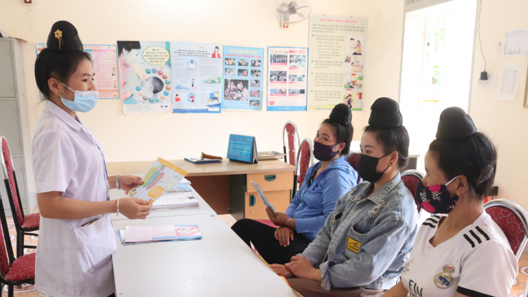 Huyện vùng cao Sơn La hướng tới phát triển bền vững bảo hiểm y tế toàn dân