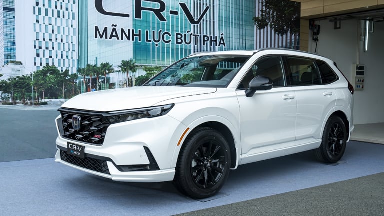 Triệu hồi sách hướng dẫn Honda CR-V e:HEV RS tại Việt Nam