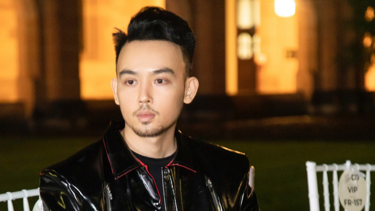 Chuyên gia trang điểm Phú Gia Gia là ai?
