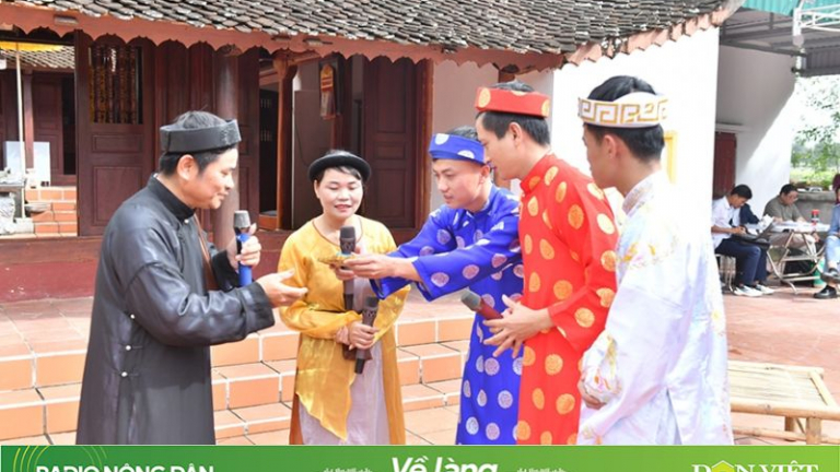 Về làng “cá gỗ” Quỳnh Đôi