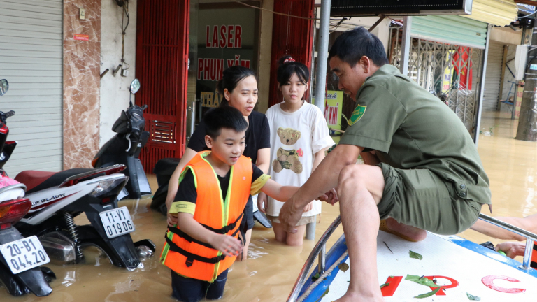 Các Bộ trưởng Ngoại giao ASEAN ra tuyên bố về tác động của bão Yagi