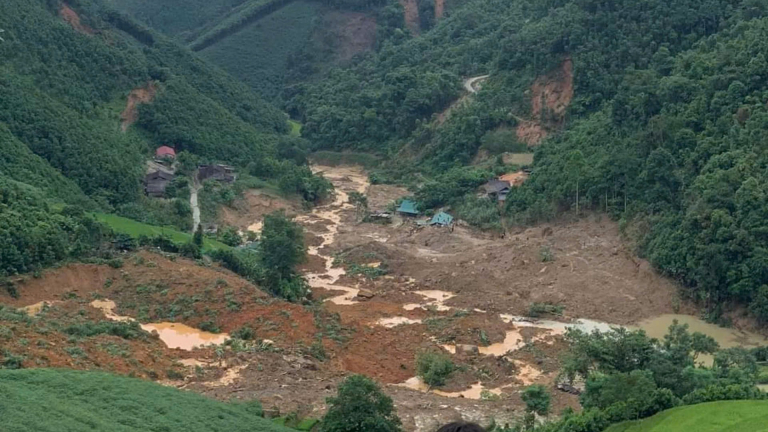 Bắc Hà (Lào Cai): 34 người chết và mất tích; còn 3 xã, 45 thôn đang bị cô lập