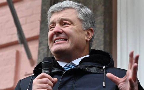 Cựu Tổng thống Ukraine Poroshenko tiết lộ gây sốc về ông Zelensky