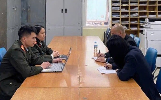 Phạt chủ tài khoản Facebook 'Phú Lê' đăng tải clip đánh bạc 'câu like'