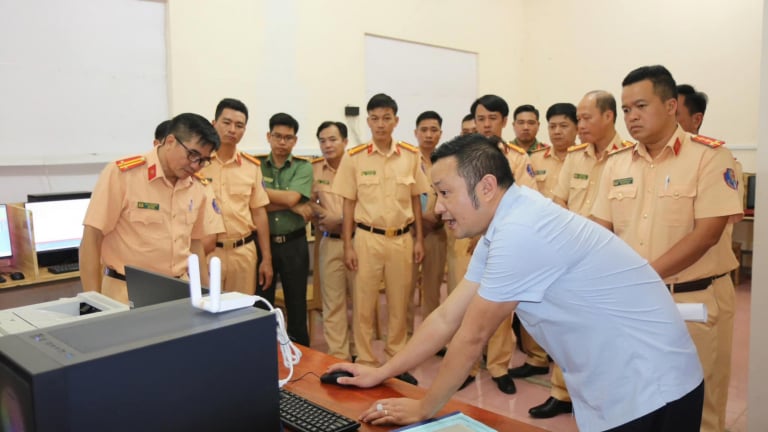 Cấp, đổi giấy phép lái xe, người dân tới Công an xã hay tới đâu đăng ký?