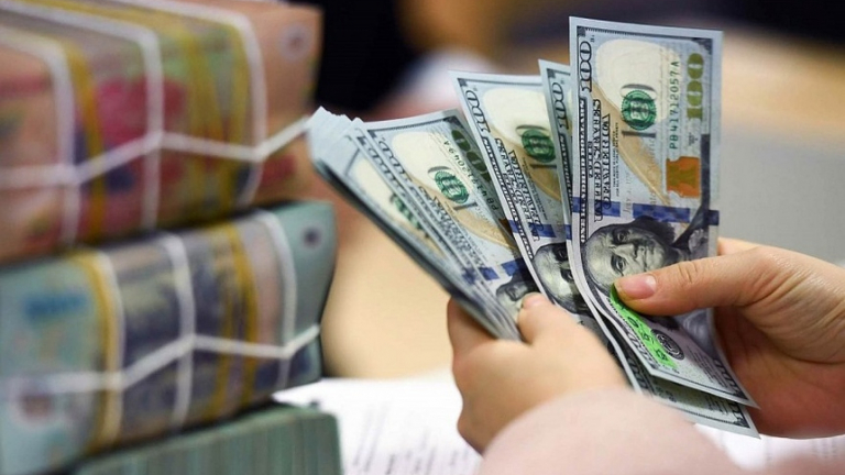 Dự báo VND mất giá 5% trong năm 2025: Nhiều thách thức cho điều hành chính sách tiền tệ