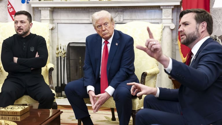 Toàn cảnh cuộc khẩu chiến gây sốc giữa ông Zelensky và ông Trump được ghi chép lại