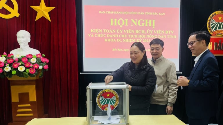 Ông Nguyễn Đình Điệp, Giám đốc Sở KH&CN tỉnh Bắc Kạn được bầu giữ chức Chủ tịch Hội Nông dân tỉnh

