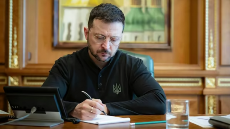 Truyền thông: Ukraine đề xuất ngừng tấn công tầm xa vào Nga
